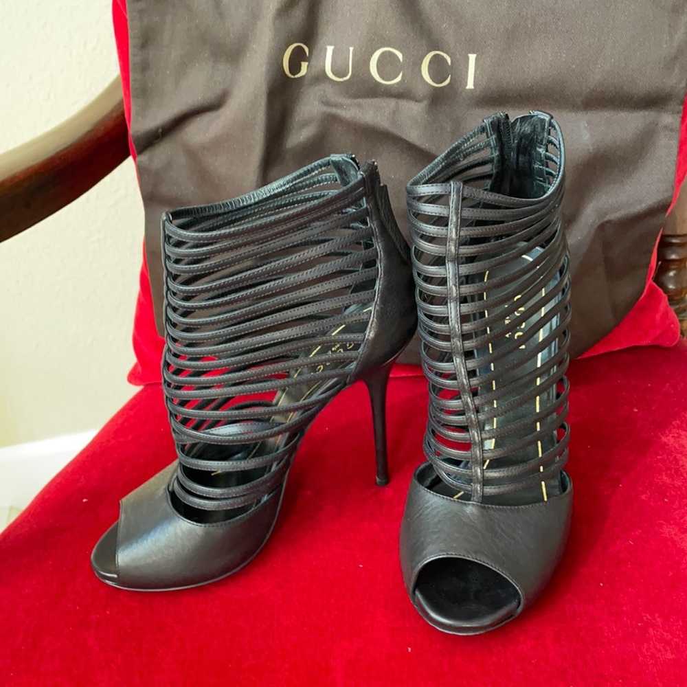 Beautiful almost new Gucci boots